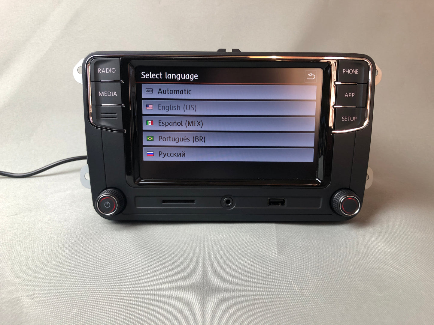 Volkswagen VW RCD 330 Système de navigation automobile CarPlay et Android Multimédia AUX GPS