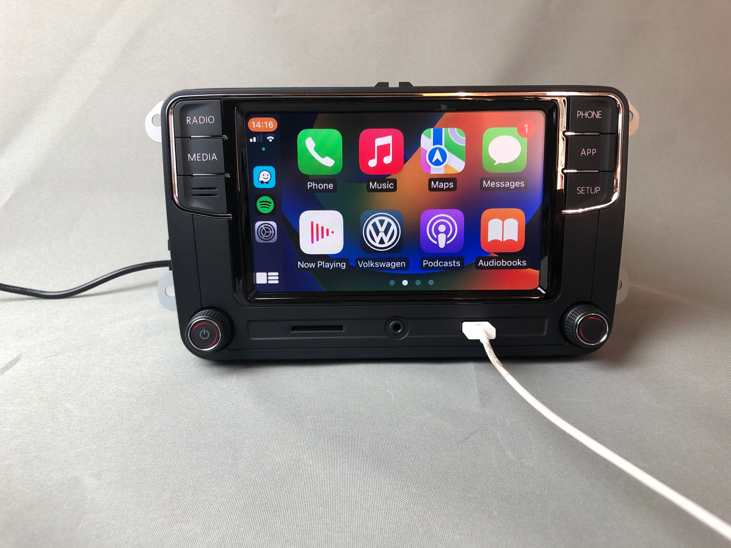 Volkswagen VW RCD 330 Système de navigation automobile CarPlay et Android Multimédia AUX GPS