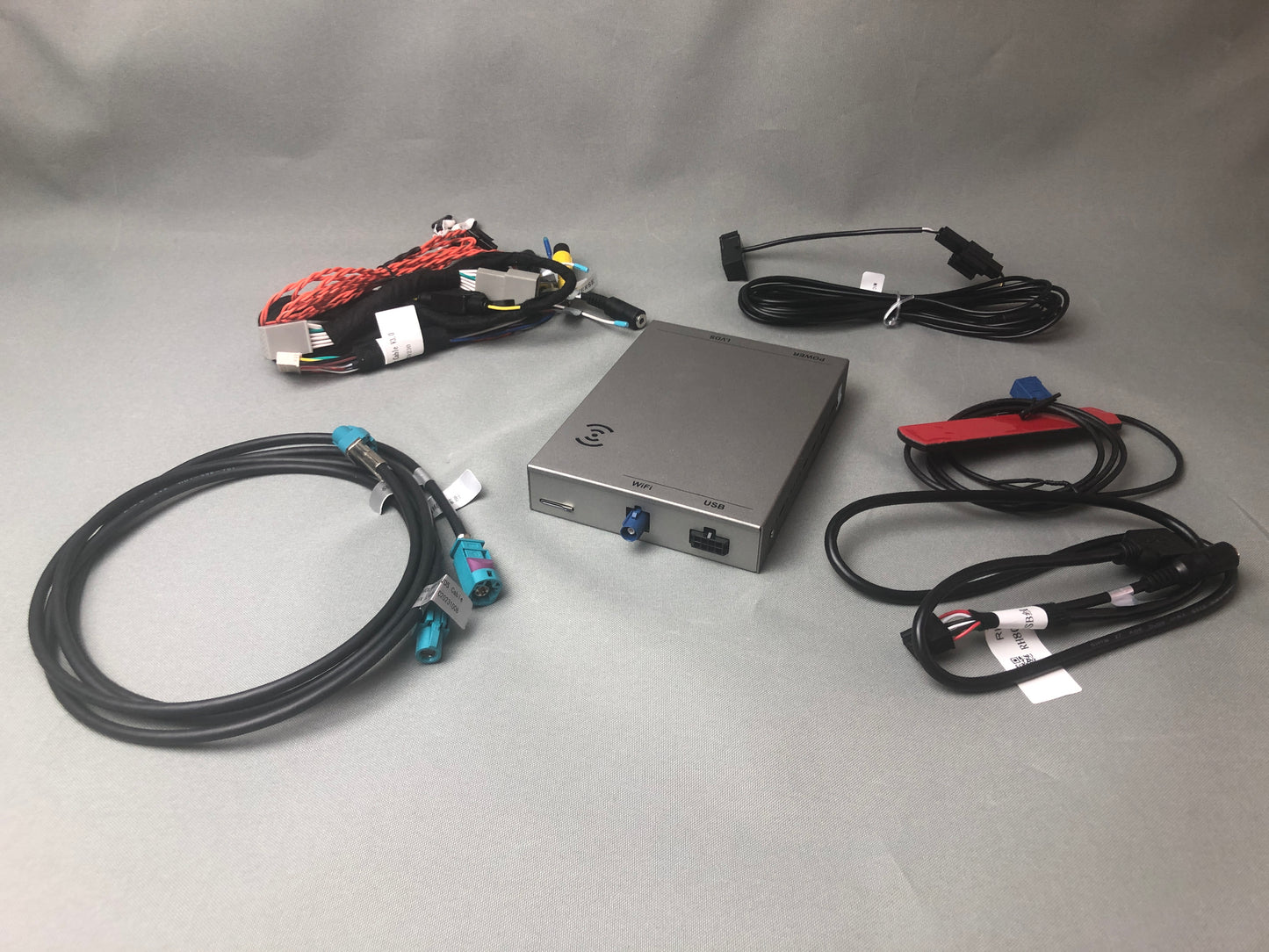 Adaptateur d'interface de voiture Android Auto CarPlay Box pour Volvo XC90 XC60 XC40 S90 S60 V60 V90
