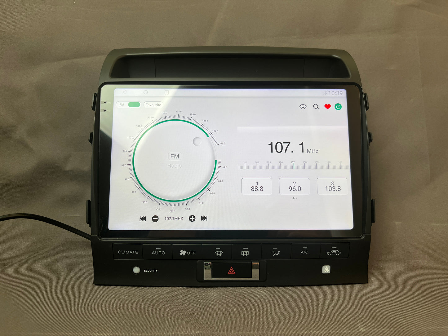 Toyota Land Cruiser 2007 - 2015 Android Wireless Carplay Multimedia Radio Navigation