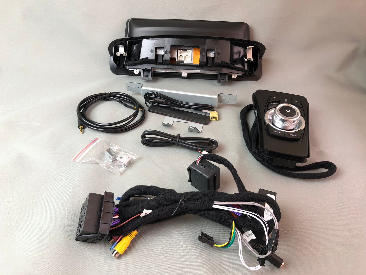 BMW Série 3 E90 E91 E92 E93 2005 - 2012 Apple Carplay + Appareil Android Auto