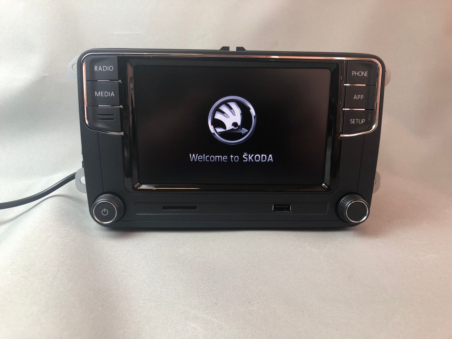 Skoda RCD 360 PRO CarPlay et Android Auto Système de navigation multimédia GPS