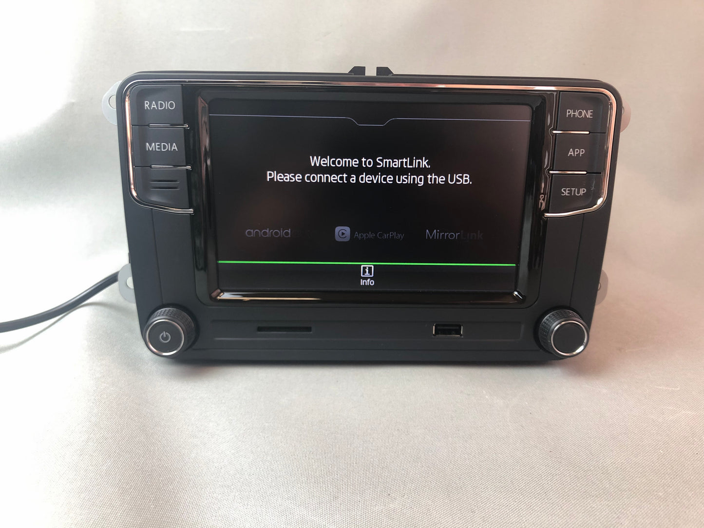 Skoda RCD 360 PRO CarPlay et Android Auto Système de navigation multimédia GPS