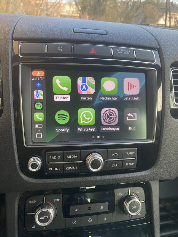 Customer photo: VW Touareg RNS 850 CarPlay box