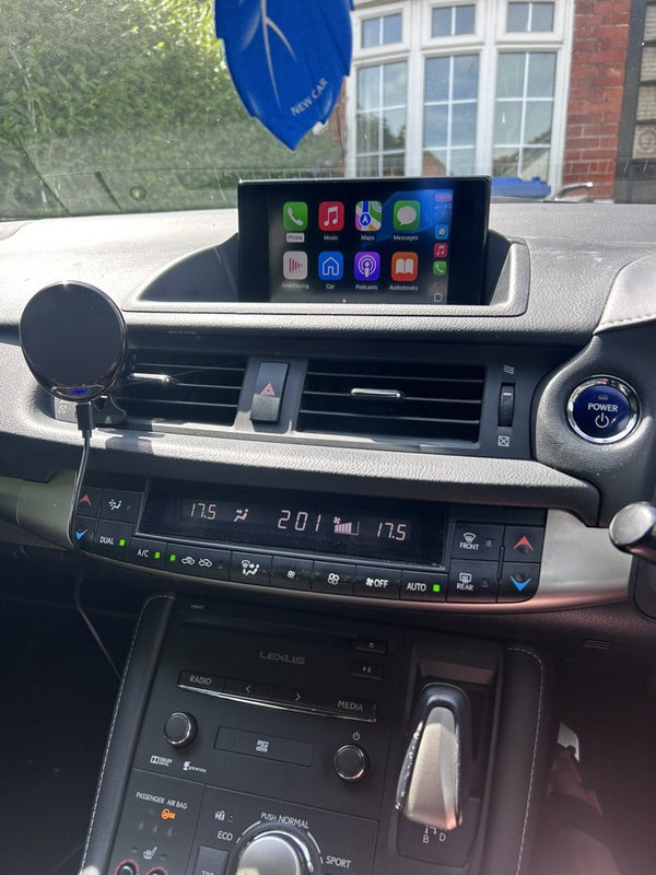 Customer photo: Lexus CT CarPlay box