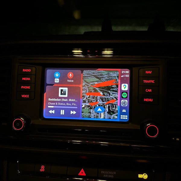 Customer photo: VW MIB CarPlay box