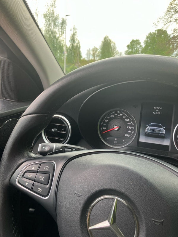 Customer photo: Mercedes NTG 5 CarPlay box